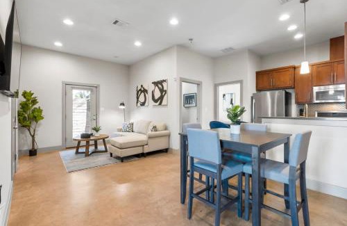 Galindo House | Stylish 3-BR Retreat Near Downtown with Pet-Friendly Perks