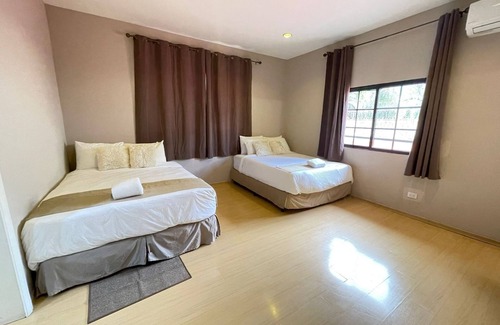 San Pedro Sula Hotel | Chic hotel with 1 bedroom and WiFi, AC in fantastic San Pedro Sula