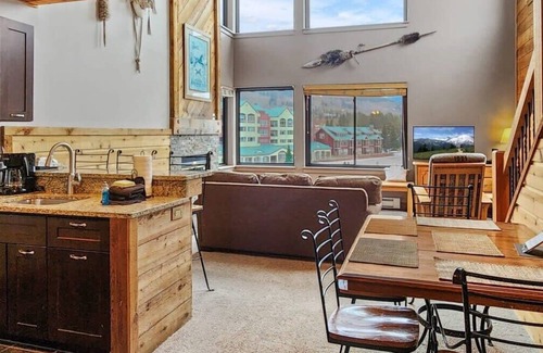 Lakeside Village Condo | Lakefront 1BR Retreat Near Keystone Resort – Rated 10/10!