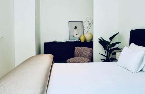 Old Town Apartment | Chic Loft by Castle&Danube Old town Free Parking