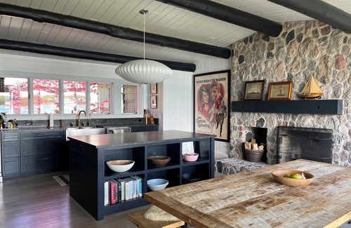 Northport Cottage | Stylish Log Home with Ocean Views and Modern Amenities