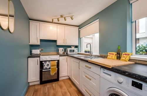 Belfast Apartment | Stylish Retreat Near Central Belfast with Family-Friendly Amenities