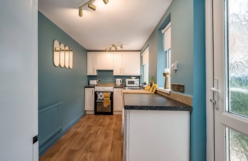 Belfast Apartment | Stylish Retreat Near Central Belfast with Family-Friendly Amenities