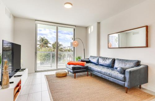 Northeast Miami Apartment | Stylish Miami Condo with Pool, 10/10 Guest Rated