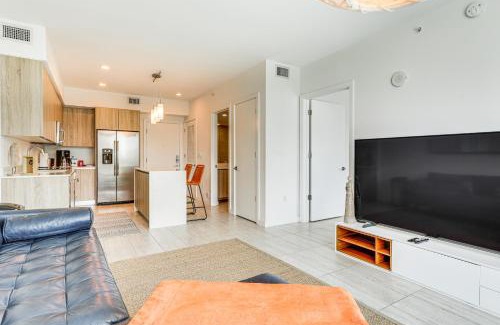 Northeast Miami Apartment | Stylish Miami Condo with Pool, 10/10 Guest Rated