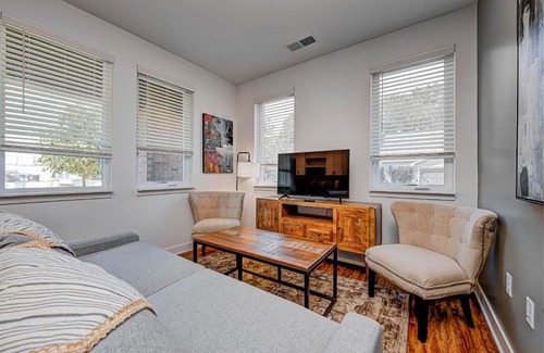 Fountain Square Apartment | Stylish 2BR & 2BA Apartment - Perfect for Families