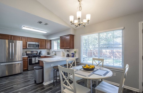 Anderson Mill West House | Modern Ranch House in Cedar Park - Guest Rated 9.8
