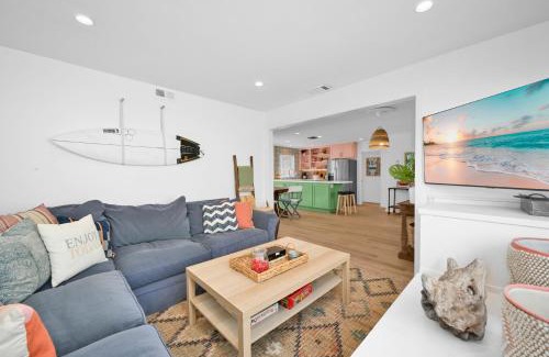 Santa Ana Heights House | Stylish Modern Home with Private Studio & Family-Friendly Amenities