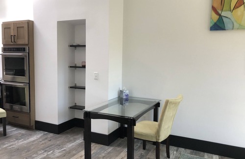Olympia Apartment | Modern Downtown Apartment with Spa & Pet-Friendly Perks