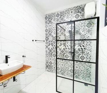 Dar es Salaam Villa | Chic & Modern Studio Oasis