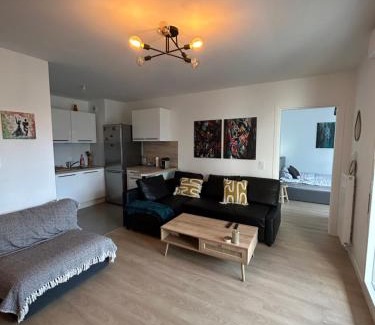Asnieres-sur-Seine Apartment | Stylish Apartment Near Metro with Top Guest Ratings