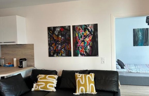 Asnieres-sur-Seine Apartment | Stylish Apartment Near Metro with Top Guest Ratings