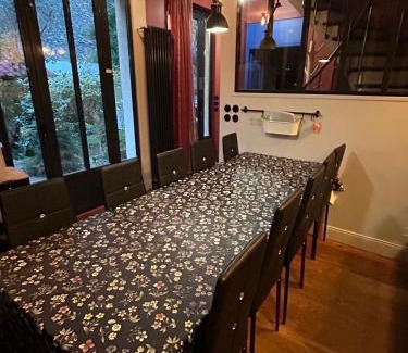 Vignerons House | Stylish Maison with Hidden Garden in Vincennes - Rated 9.8