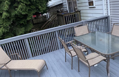 Allentown House | Tranquil Retreat Near Major Highways with Spa & Breakfast