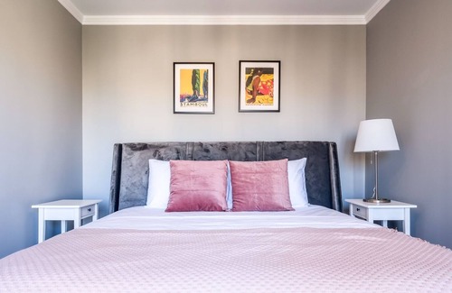 Kucukcekmece Apartment | Stylish Residence Near Mall of Istanbul with Family Amenities