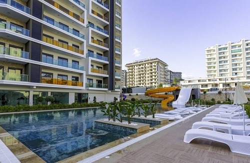 Avsallar Apartment | Chic Residence w Pool and Gym in Alanya, Antalya
