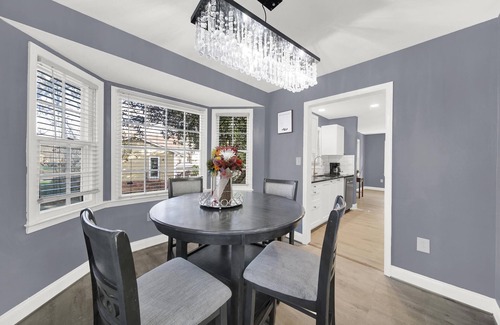 Marlwood Acre House | Trendy 3-Bedroom Retreat in Charlotte for Families