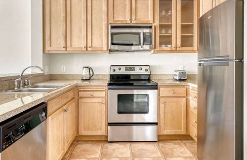 San Bruno Apartment | Stylish San Bruno 1BR with Pool, Gym & Easy Access