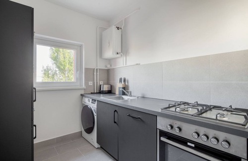 Tempelhof Apartment | Stylish 1BR in Schöneberg, Near Tempelhofer Feld
