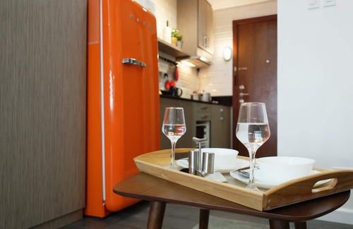 Barangay 76 Apartment | Stylish Shell Residences Condo Suite with MOA Views