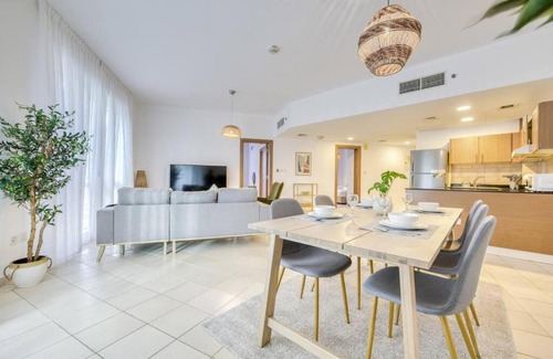 Dubai Production City Apartment | Modern 2BR Retreat in Dubai Production City with Pool