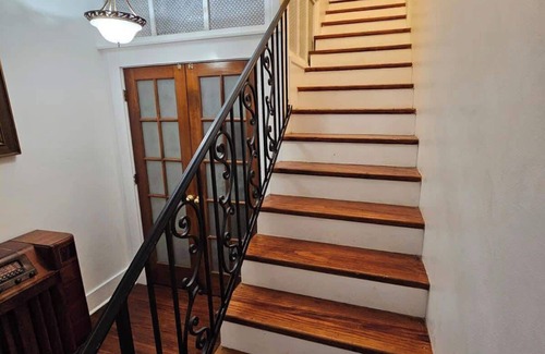 Freetown - Port Rico House | Comfortable Extended Stay Studio with Breakfast Included