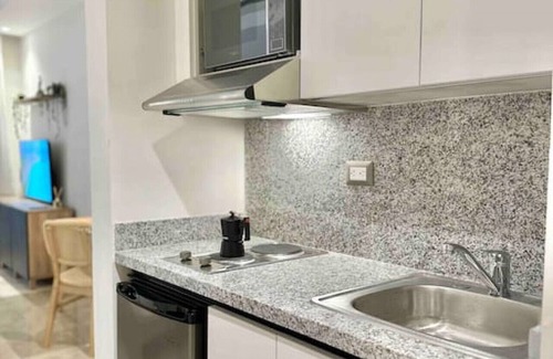 Samana Apartment | Stylish Studio with Balcony and Breathtaking Bay Views