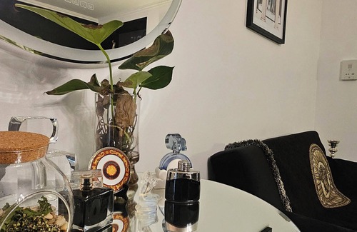 Toorak Apartment | Chic studio with WiFi, AC, fitness room in fabulous Toorak