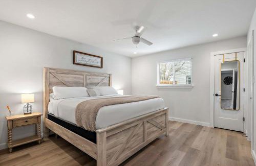 Barton Hills Apartment | Chic & Stylish 1BR Retreat near Zilker Park
