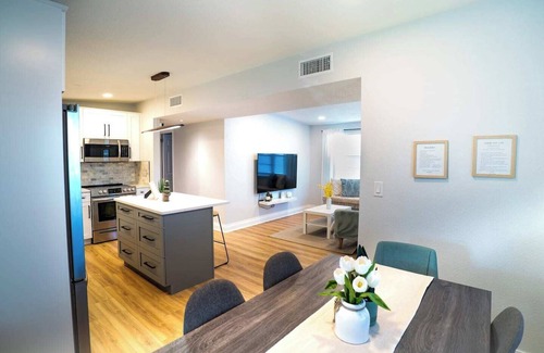 Carver City - Lincoln Gardens House | Unforgettable Memories at Our Family-Friendly Retreat