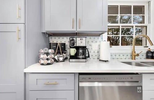Matthews House | Stylish Matthews Retreat: Family-Friendly & Pet Welcoming