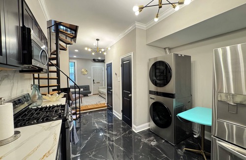 Park View House | CHIC Stylish Townhouse in DC - RARE
