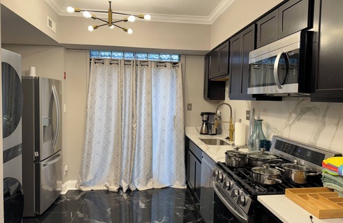 Park View House | CHIC Stylish Townhouse in DC - RARE
