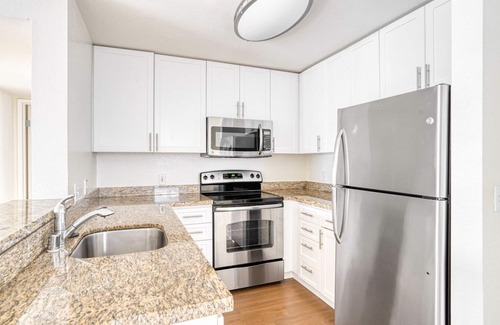 Morse Park Apartment | Stylish Sunnyvale 1BR with Gym, Pool & Coworking Space