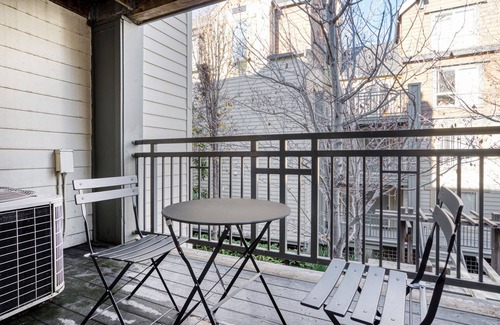 Morse Park Apartment | Stylish Sunnyvale 1BR with Gym, Pool & Coworking Space