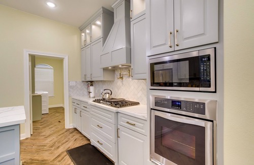 Tomball House | Stylish Texas Retreat with Patio & Family-Friendly Amenities