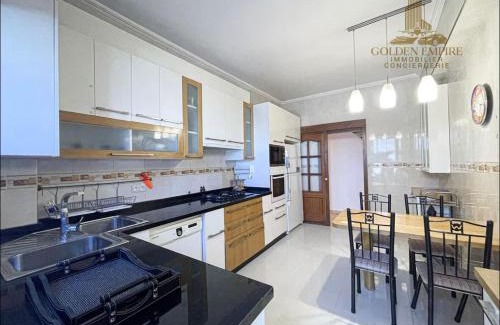 Quartier Mozart Apartment | Chic-Top Amenity &Located in the center