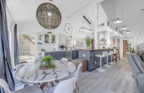 Horseshoe Bay House | Chic Townhouse on Lake LBJ with Wet Boat Slip