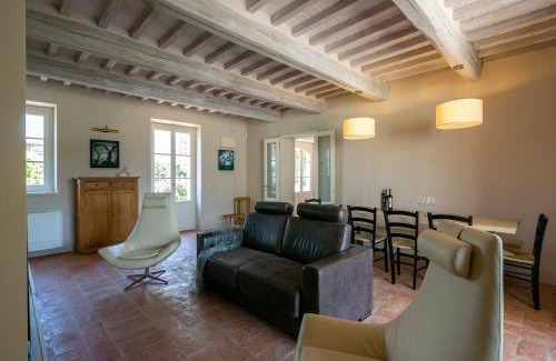 Pietraia House | Experience Comfort at Belvilla by OYO Villa Severina