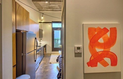 Midtown Hotel | Chic Ultramodern Loft with Patio & Pet-Friendly Amenities