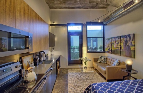 Midtown Hotel | Chic Ultramodern Loft with Patio & Pet-Friendly Amenities