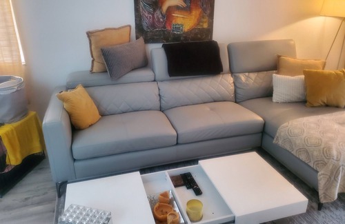 Azalea Park Villa | Stylish Duplex Retreat in the Heart of the City