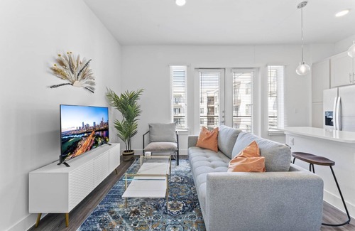 Highland Apartment | Bright 1BR Suite Steps from Dining and Breweries