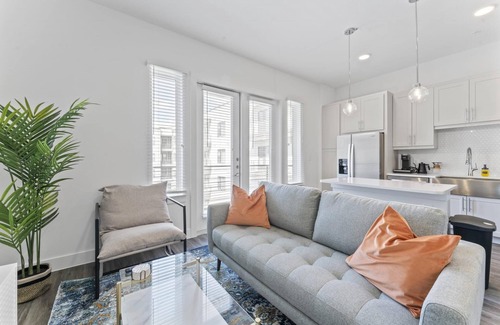 Highland Apartment | Bright 1BR Suite Steps from Dining and Breweries