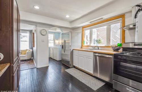 Chicago House | Pet-Friendly Retreat at Chicago Big House for Families