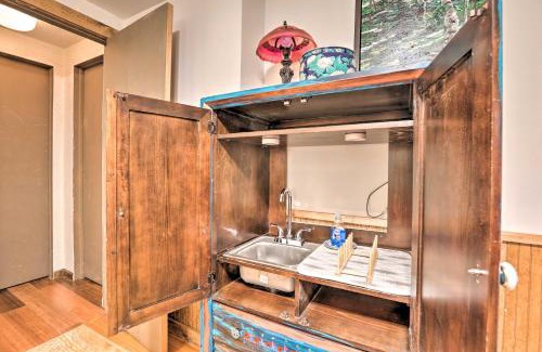 Idaho Springs Apartment | Cozy Chicago Creek B and B Near Mt Blue Sky with Spa
