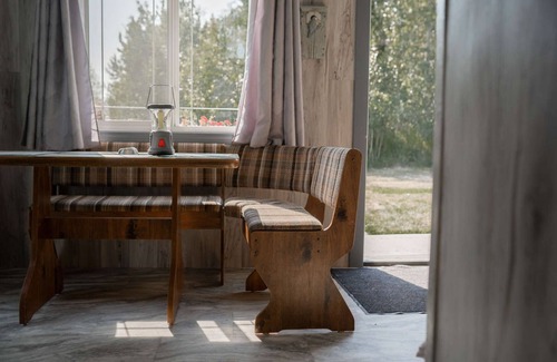 Division No. 11 Cabin | Chickadee Chalet: Pet-Friendly Cabin Near Edmonton Awaits