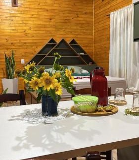 Lajeado Grande Ski Chalet | Cozy Chico Cabanas: Pet-Friendly Retreat with Hot Tub