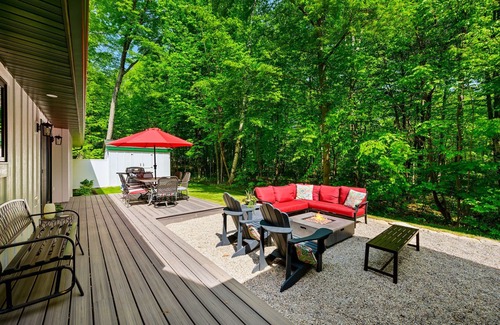 Baileys Harbor House | Inviting Chicory Cottage - Family Retreat Near Kangaroo Lake