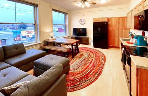 Enterprise Apartment | Family-Friendly Chief Joseph Suite with Pet Amenities!